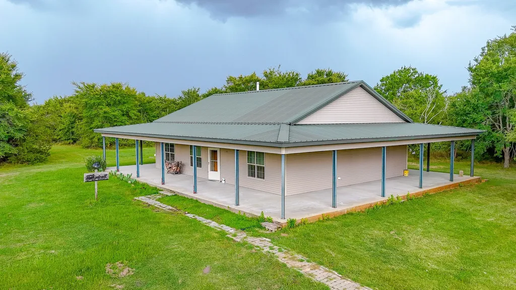 9982 County Road 4200 Kerens TX 75144