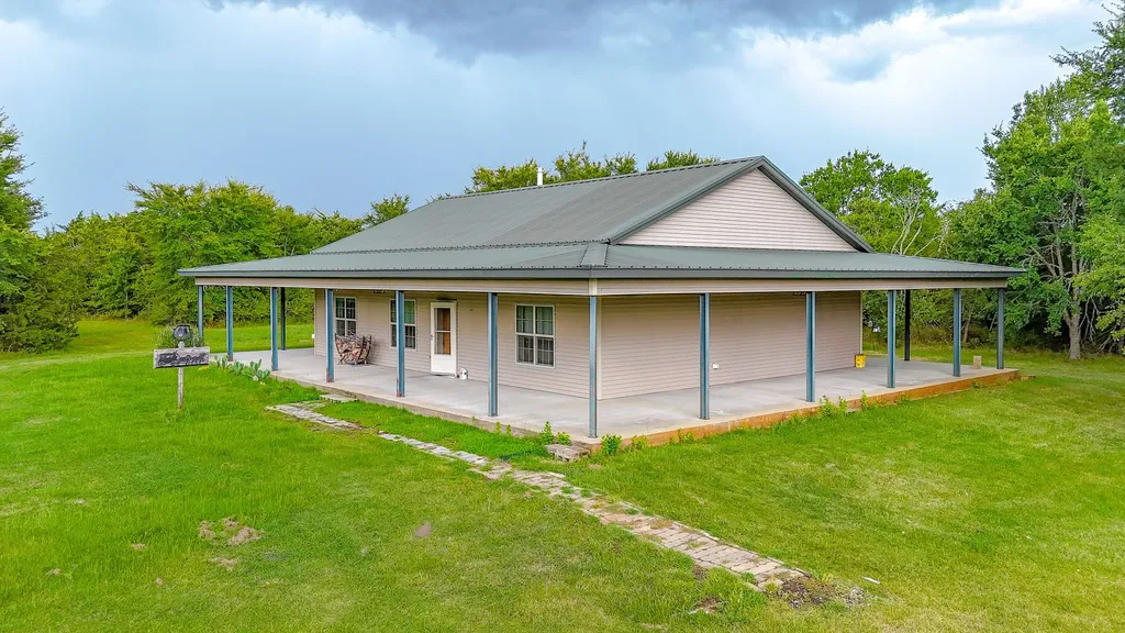 9982 County Road 4200 Kerens TX 75144