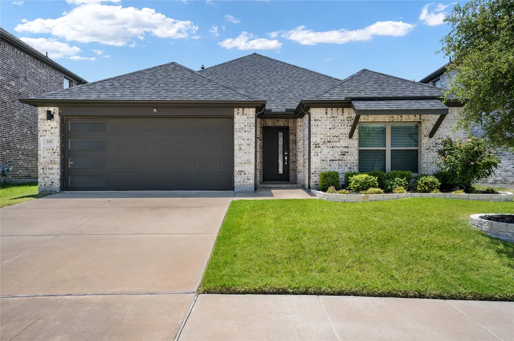 218 Brookview Drive Lavon TX 75166