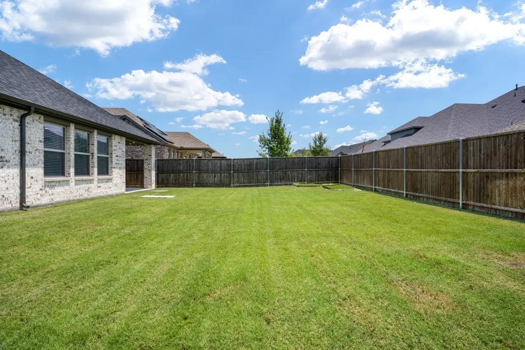 218 Brookview Drive Lavon TX 75166