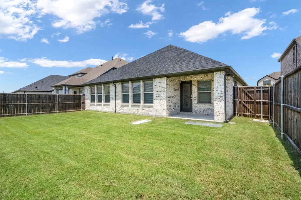218 Brookview Drive Lavon TX 75166