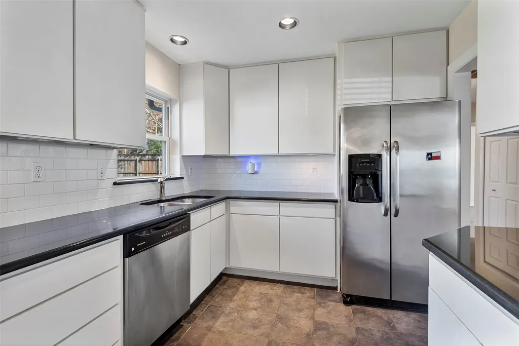 4131 Saranac Drive Dallas TX 75220