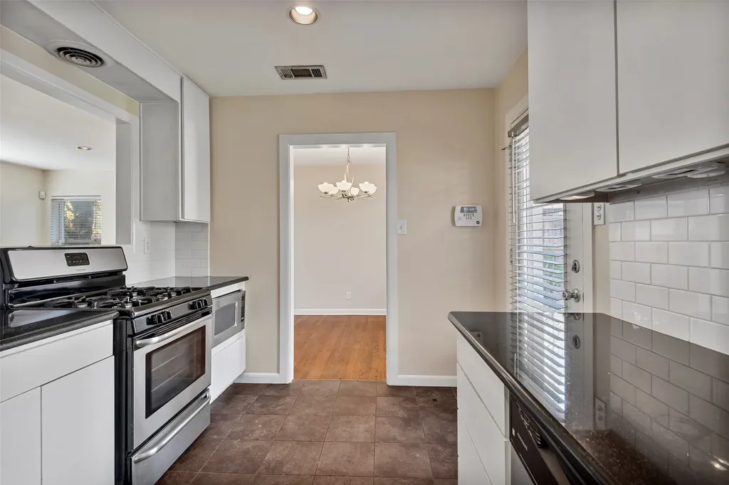 4131 Saranac Drive Dallas TX 75220