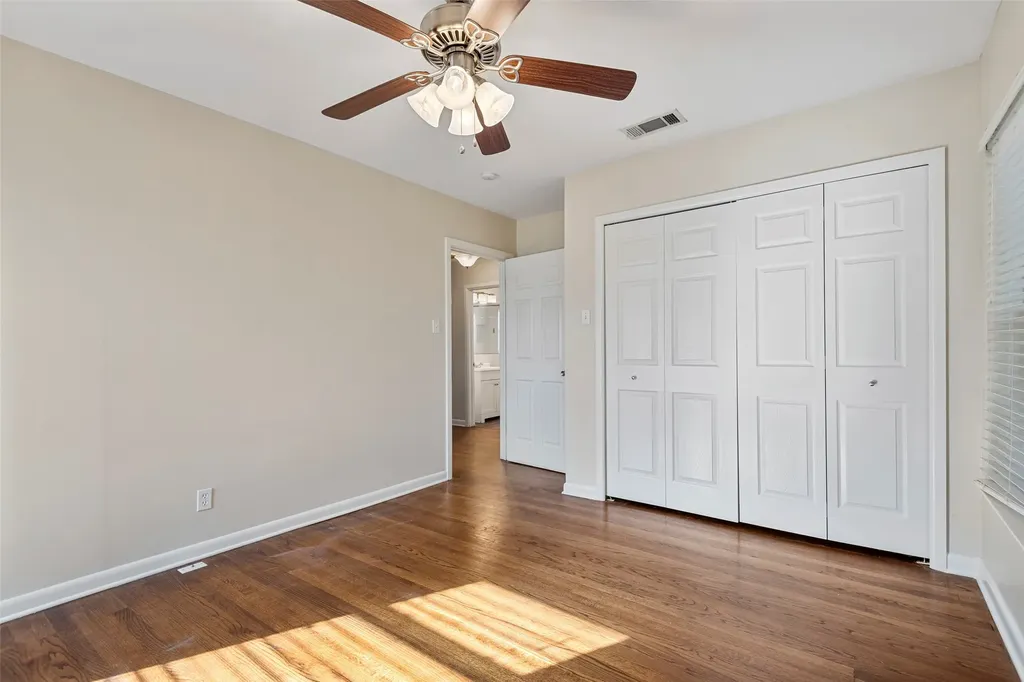 4131 Saranac Drive Dallas TX 75220