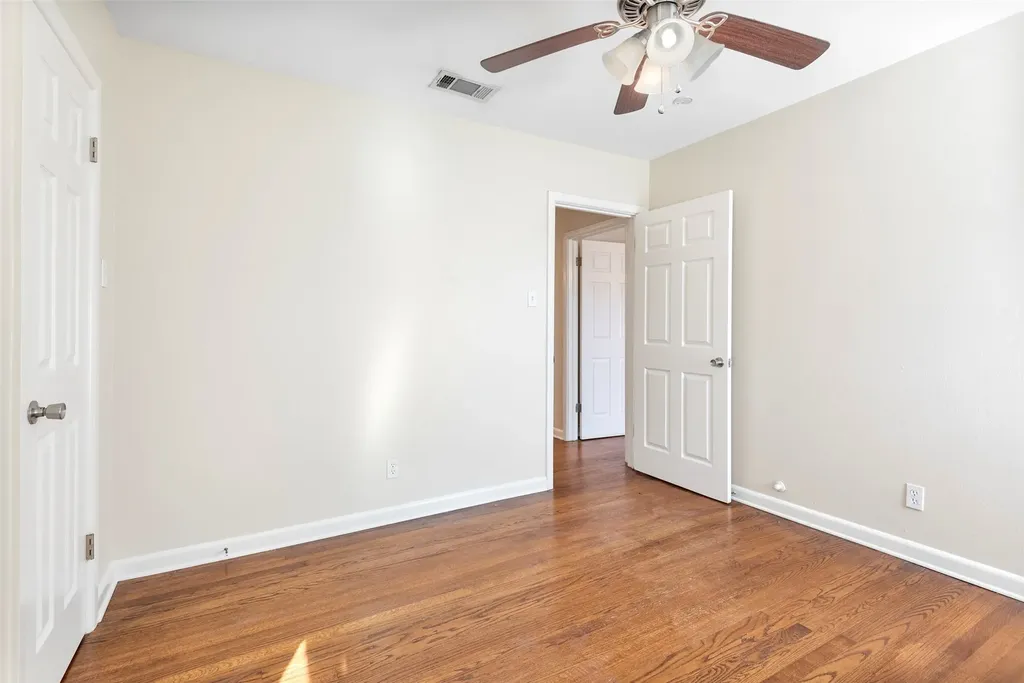 4131 Saranac Drive Dallas TX 75220