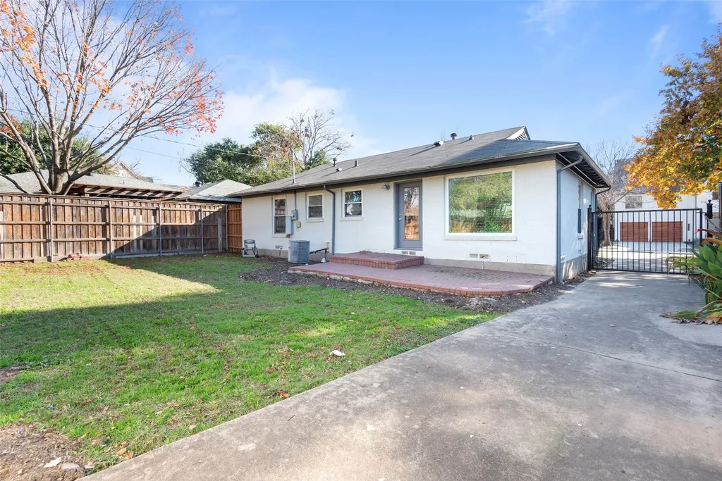 4131 Saranac Drive Dallas TX 75220