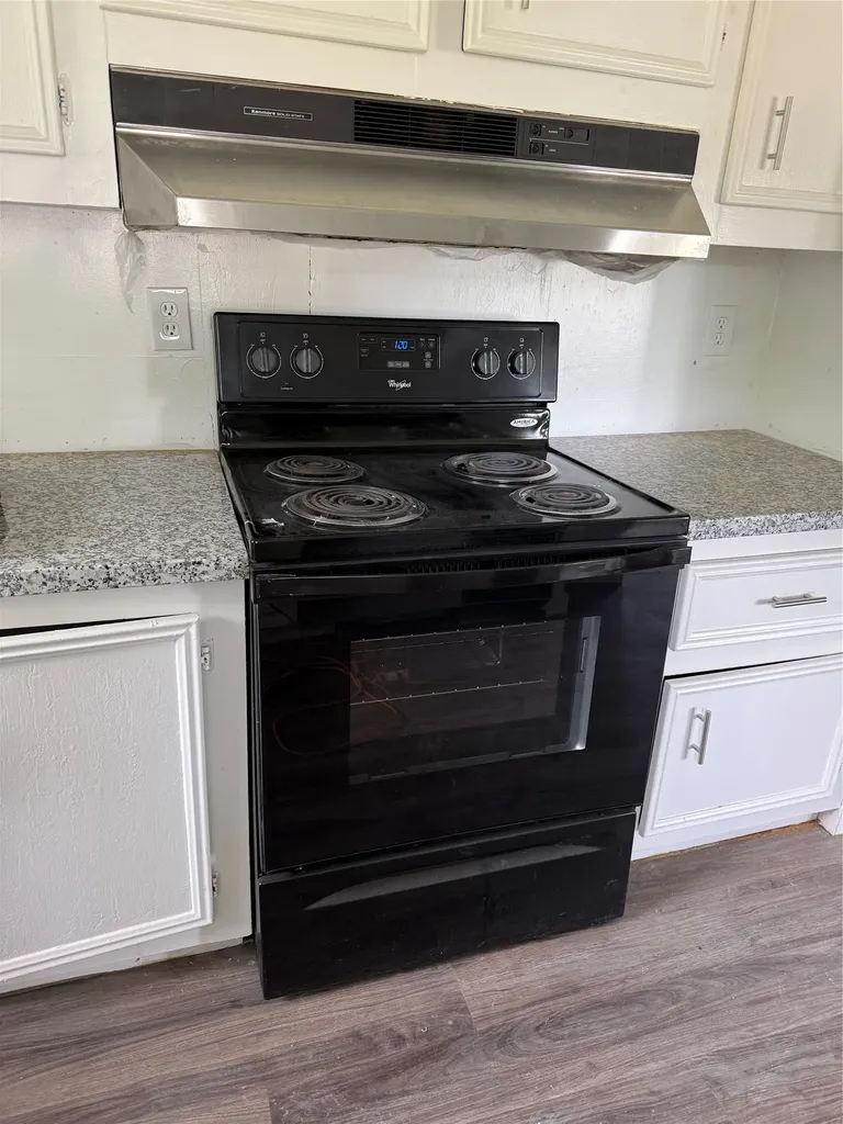 904 E Calhoun Street Rice TX 75155
