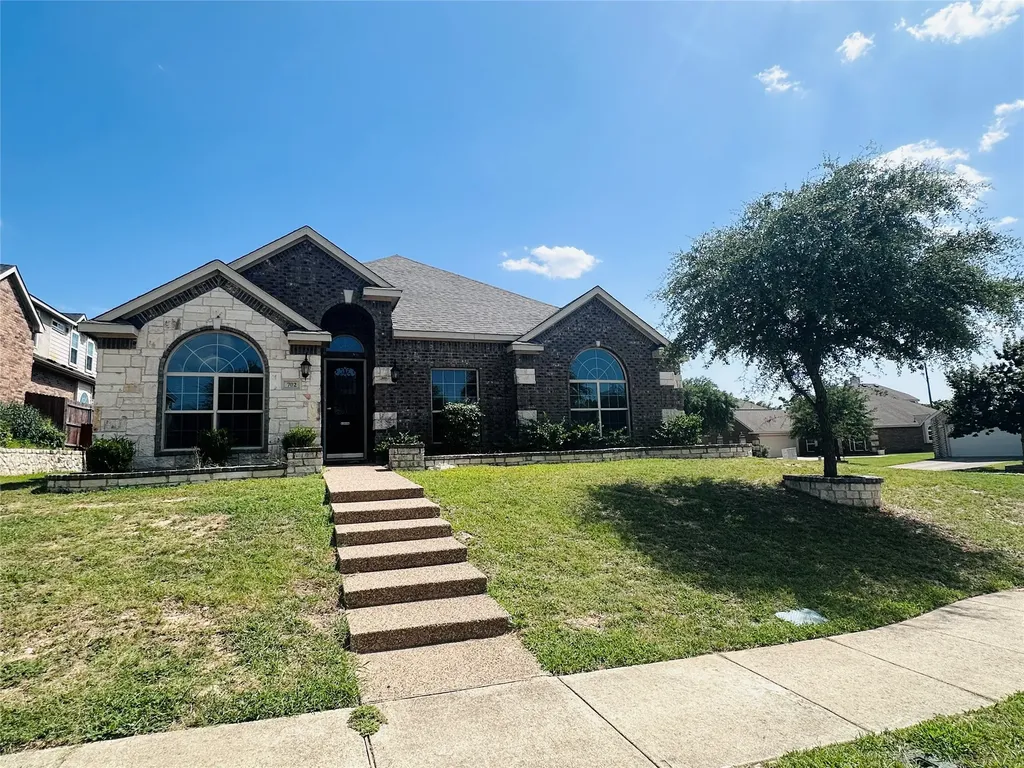 702 Carolyn T Hunt Drive Cedar Hill TX 75104