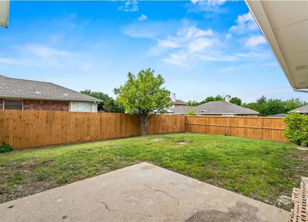 2922 Tree Line Road Garland TX 75040