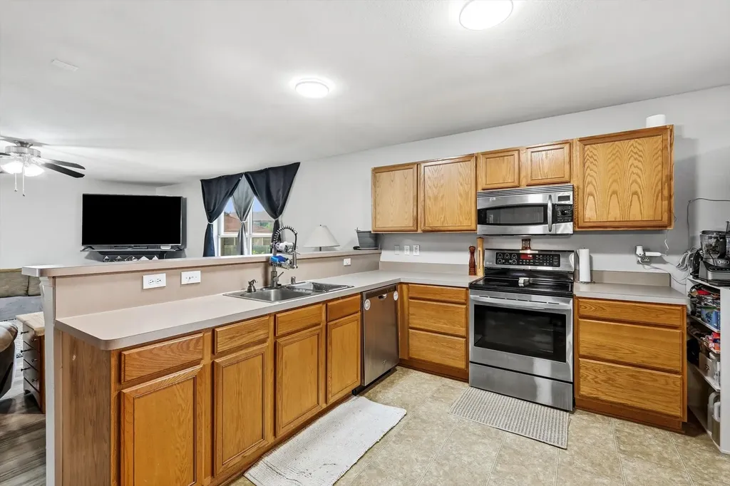 214 Hawthorne Court Ponder TX 76259