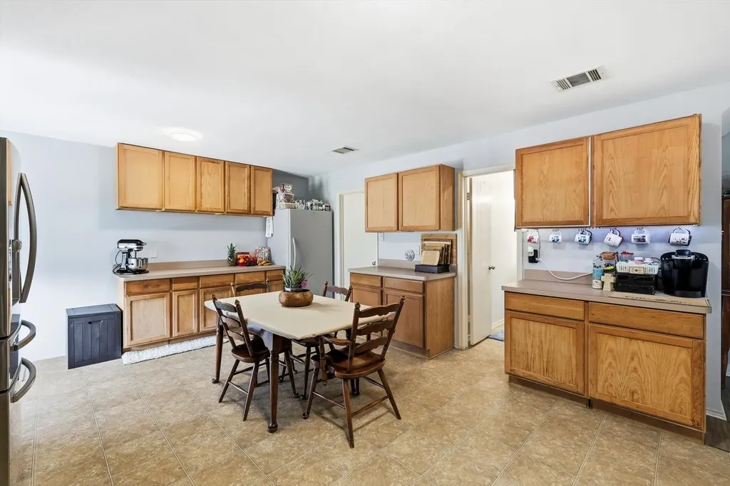 214 Hawthorne Court Ponder TX 76259