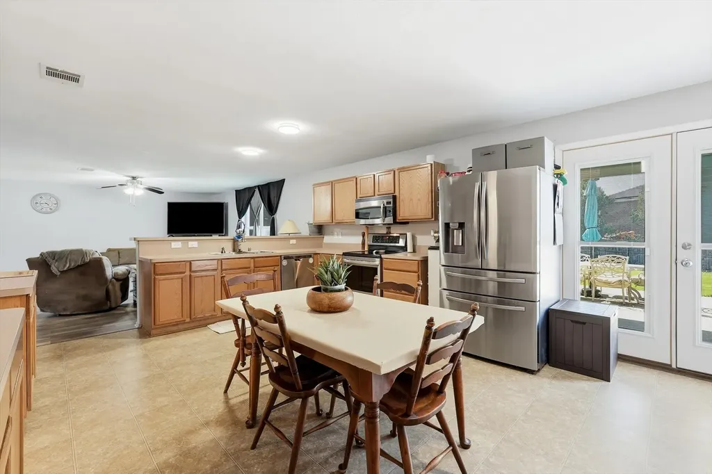 214 Hawthorne Court Ponder TX 76259