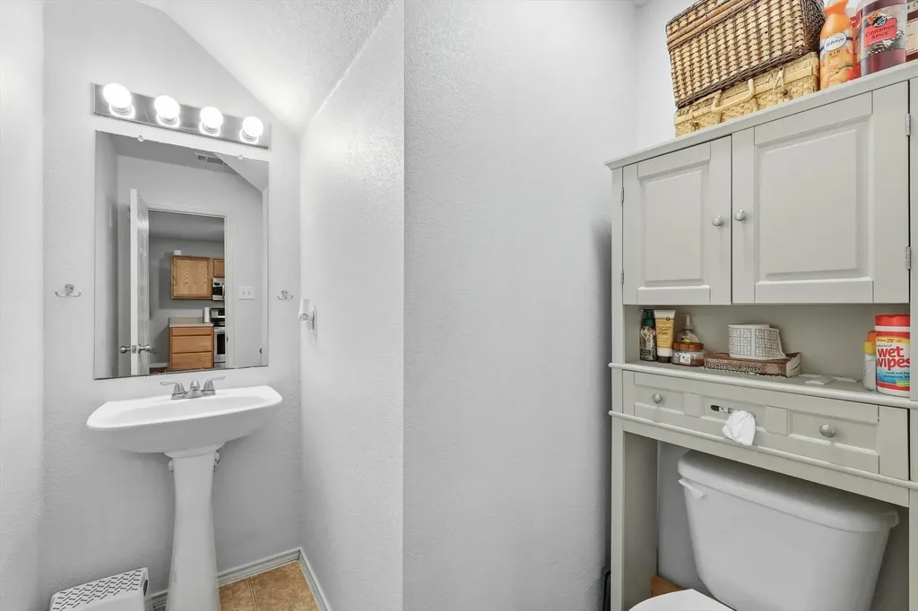 214 Hawthorne Court Ponder TX 76259