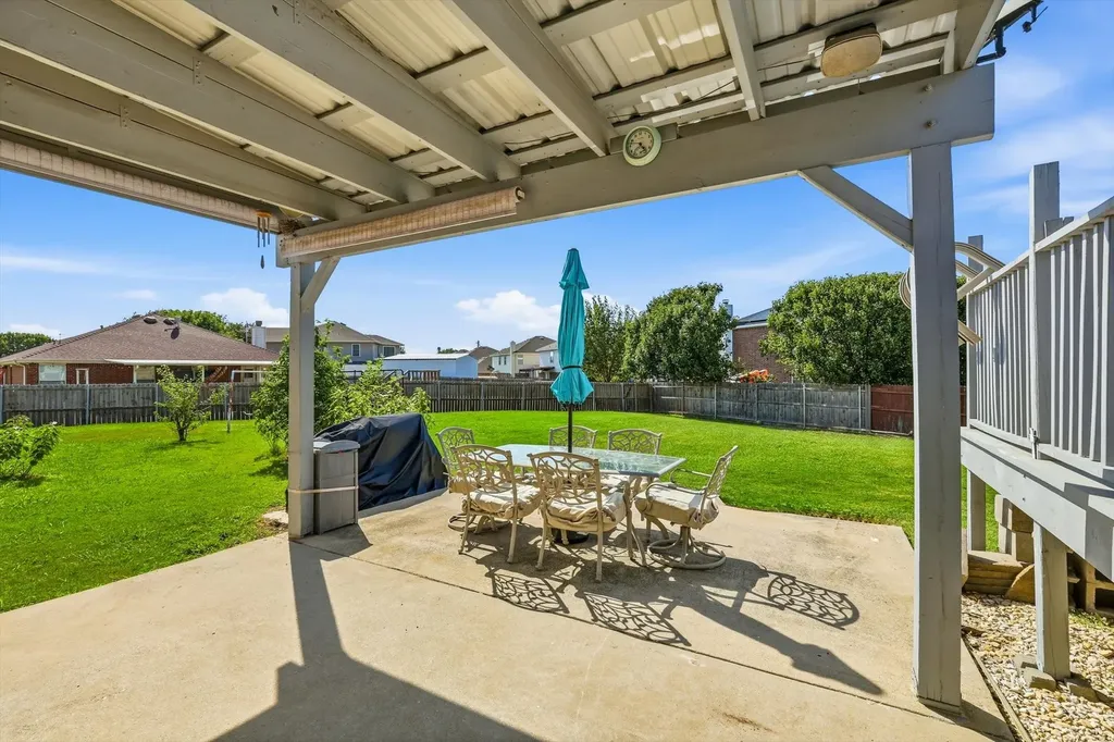 214 Hawthorne Court Ponder TX 76259