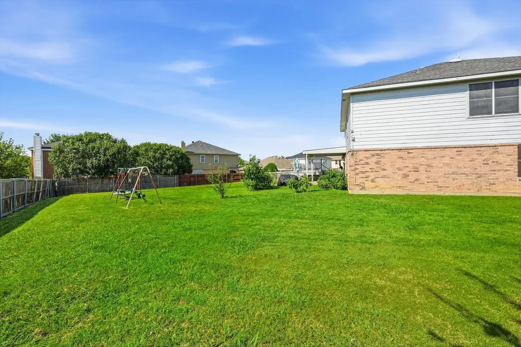 214 Hawthorne Court Ponder TX 76259