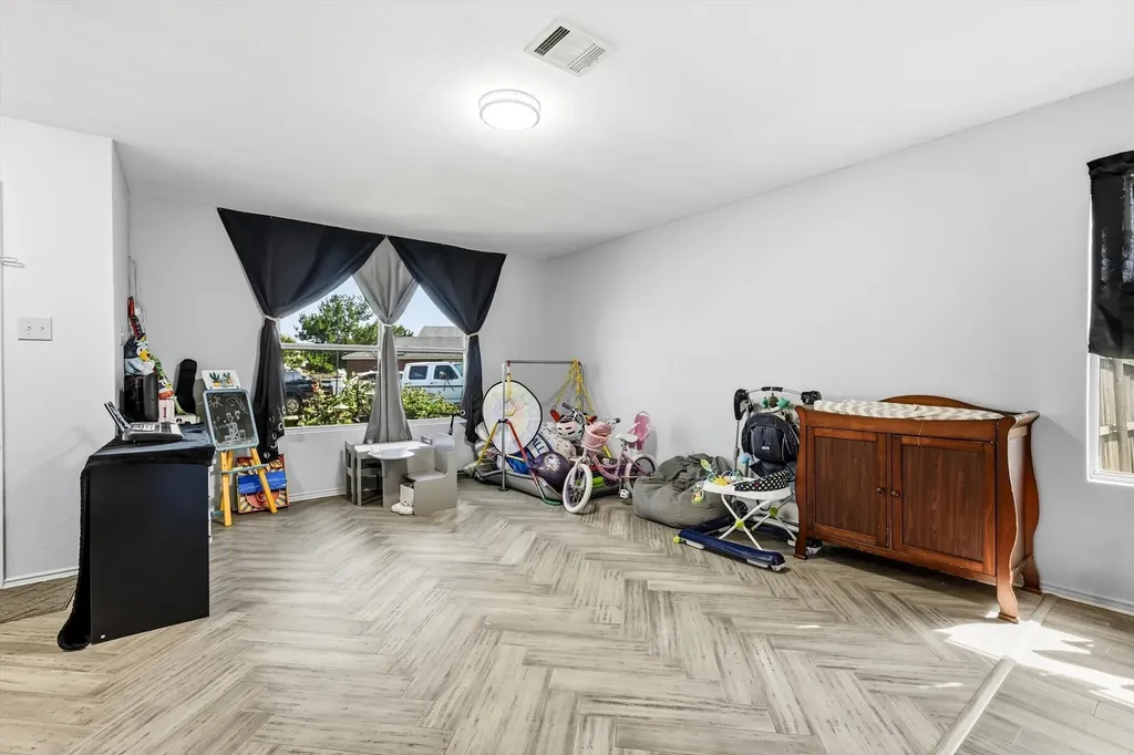 214 Hawthorne Court Ponder TX 76259