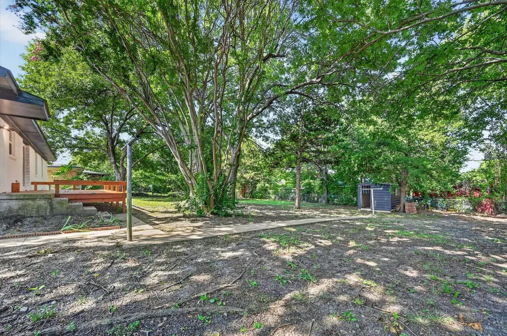 425 N Hamilton Street Farmersville TX 75442