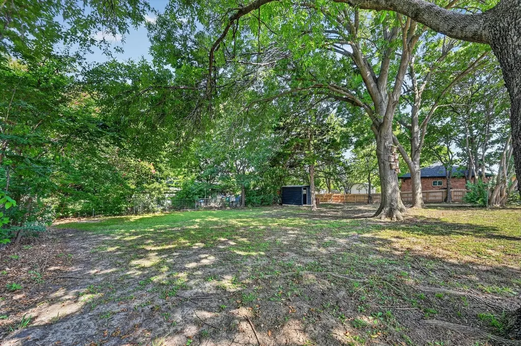 425 N Hamilton Street Farmersville TX 75442