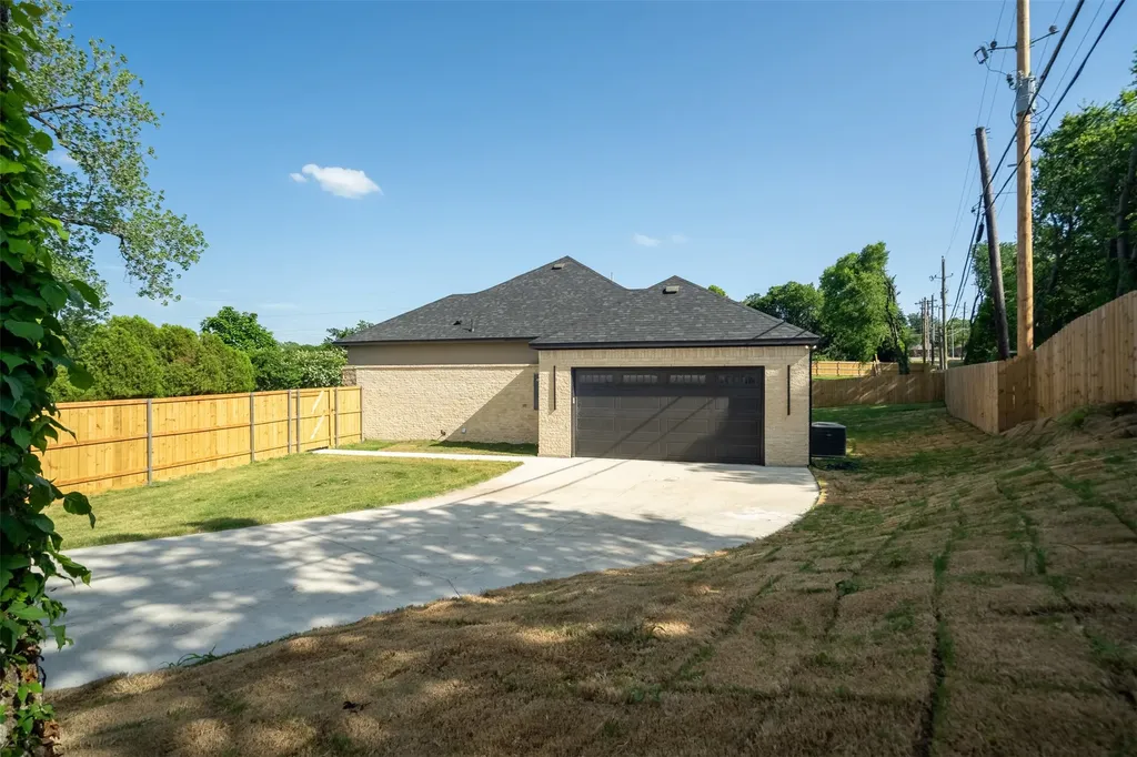 6505 Kemrock Drive Dallas TX 75241