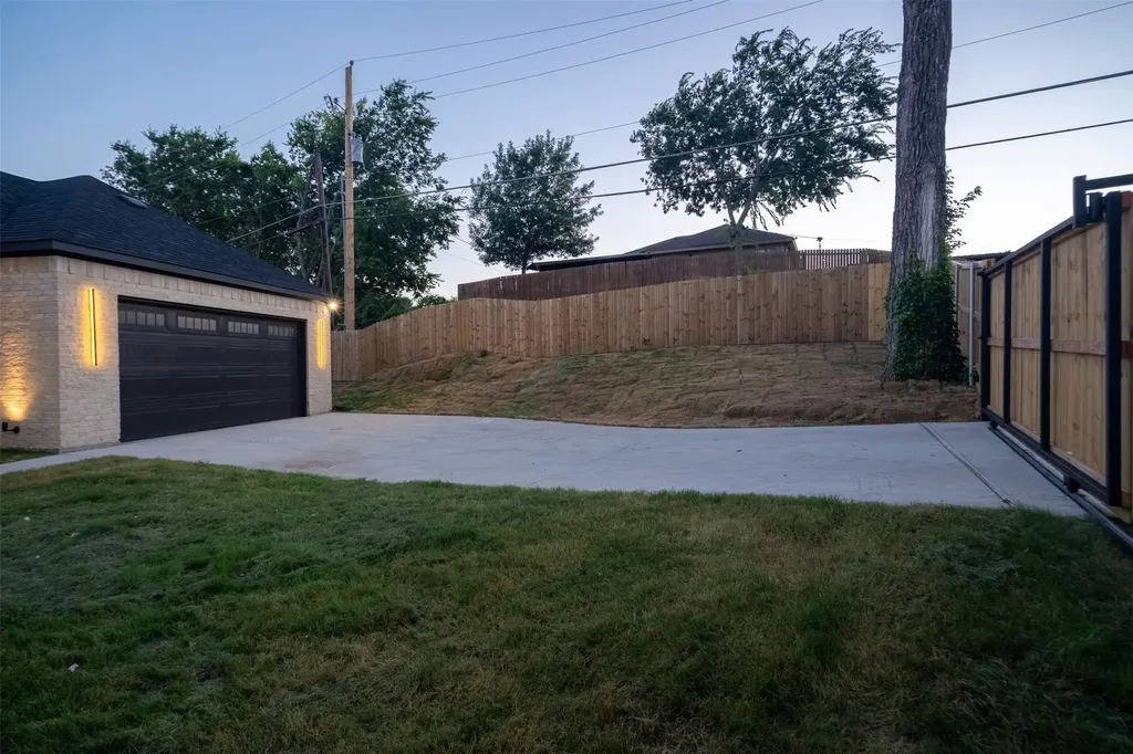 6505 Kemrock Drive Dallas TX 75241