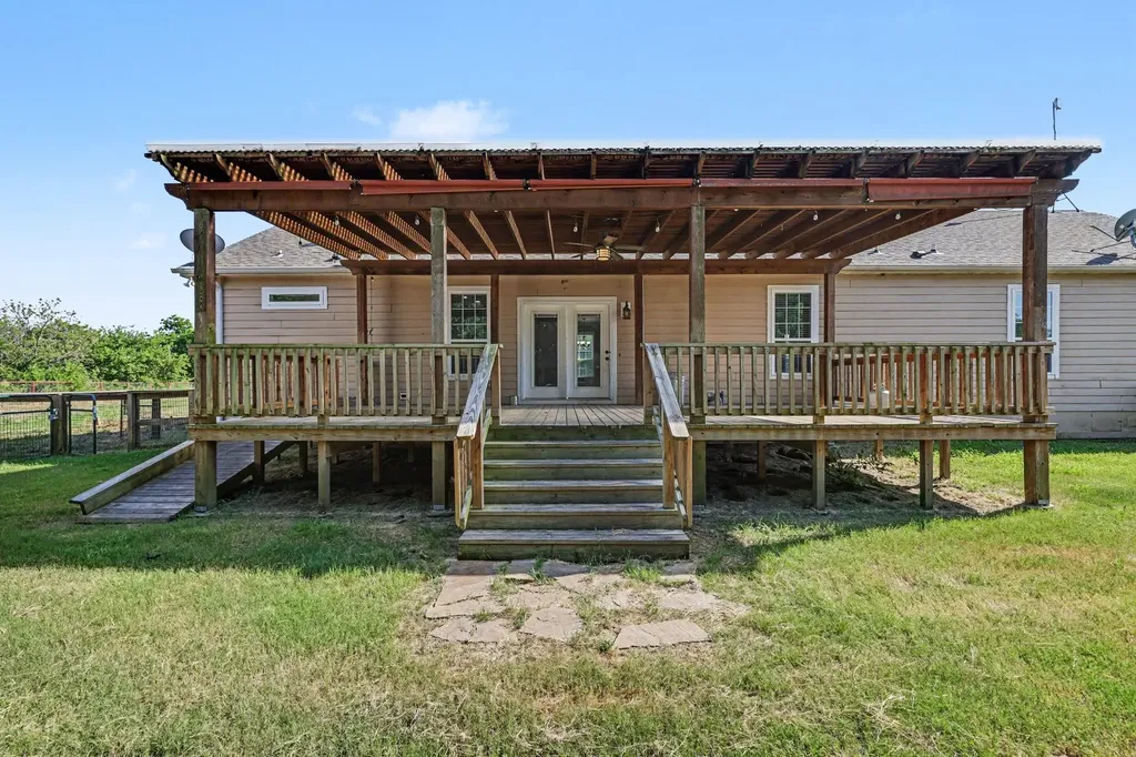 1135 Leo Andrews Road Whitesboro TX 76273