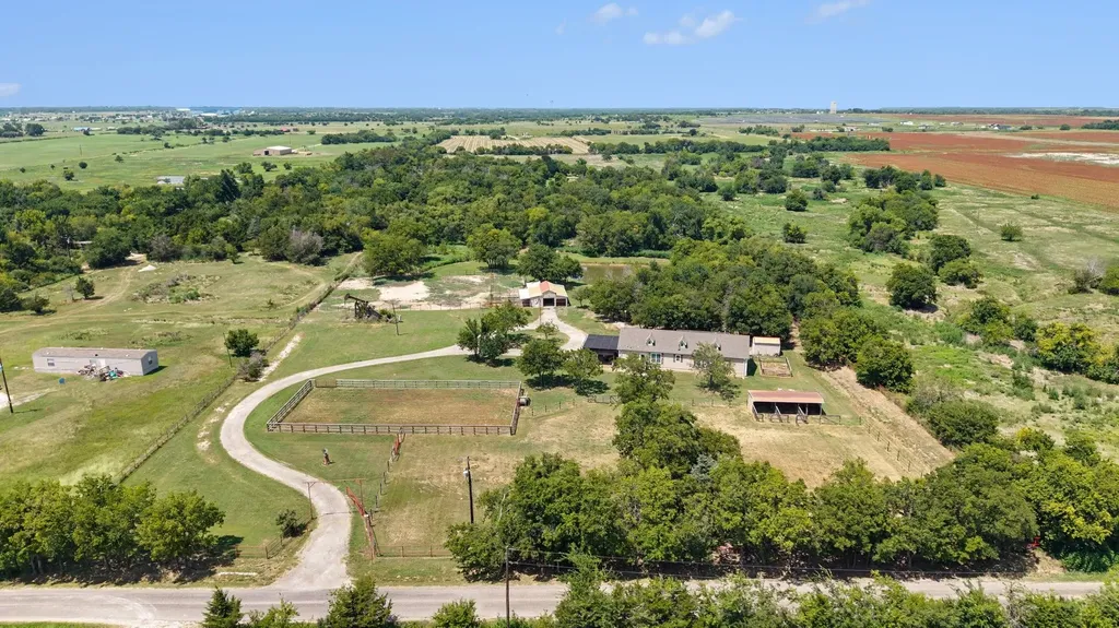 1135 Leo Andrews Road Whitesboro TX 76273