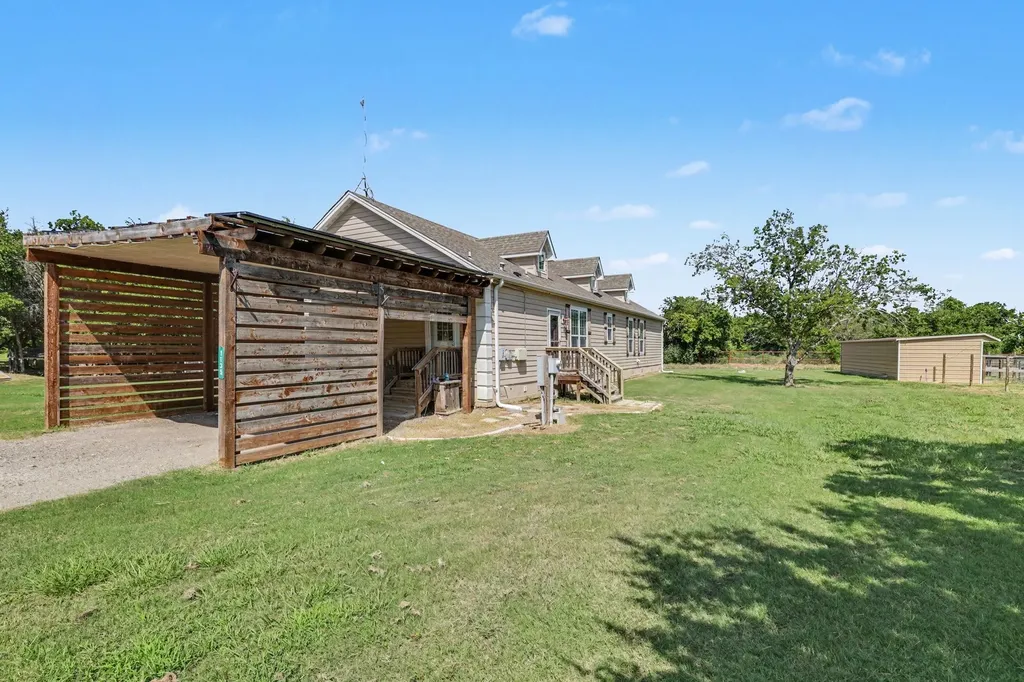 1135 Leo Andrews Road Whitesboro TX 76273