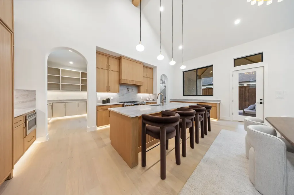 6475 Trammel Drive Dallas TX 75214