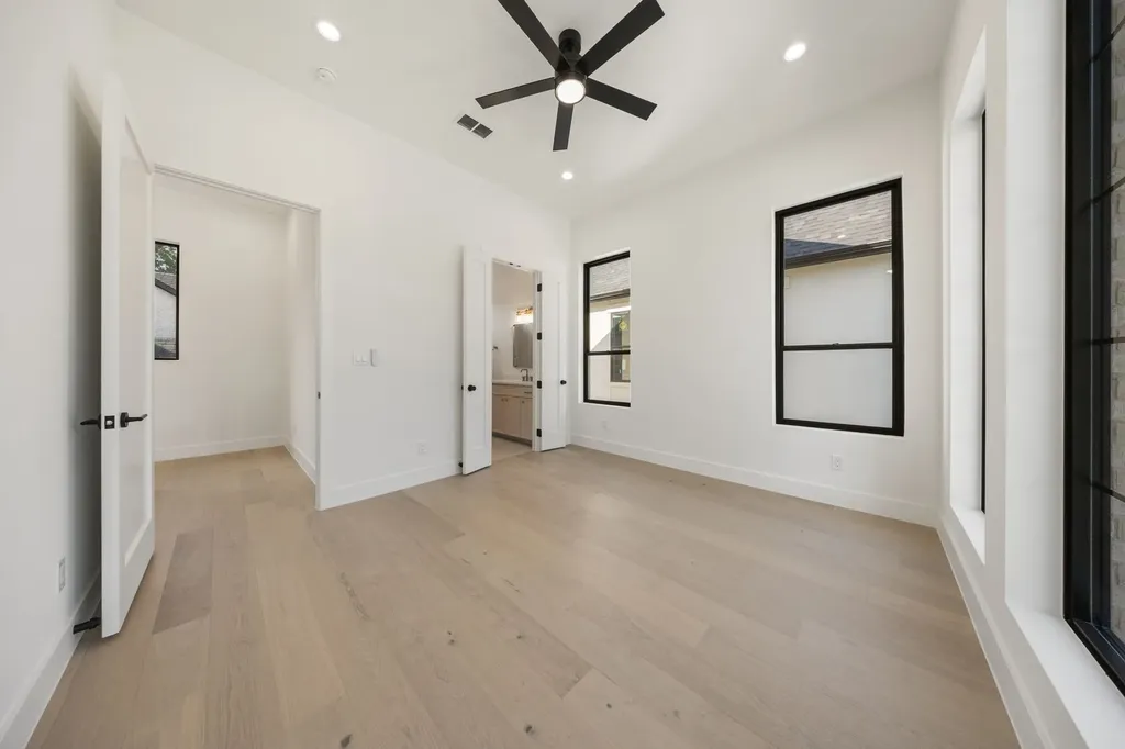6475 Trammel Drive Dallas TX 75214
