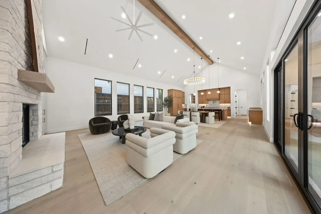 6475 Trammel Drive Dallas TX 75214