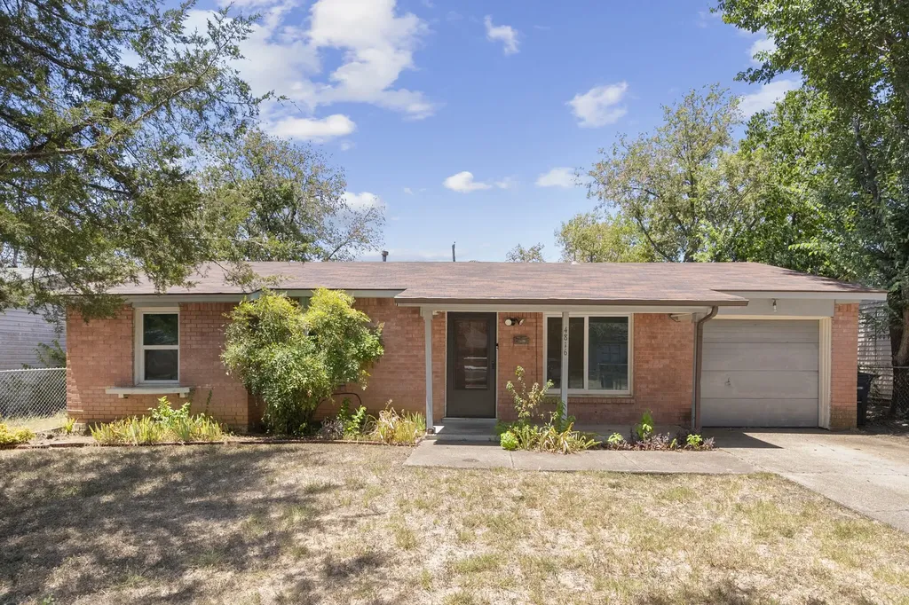 4816 Eastover Avenue Fort Worth TX 76119