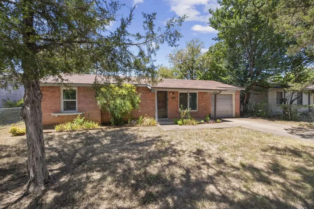 4816 Eastover Avenue Fort Worth TX 76119