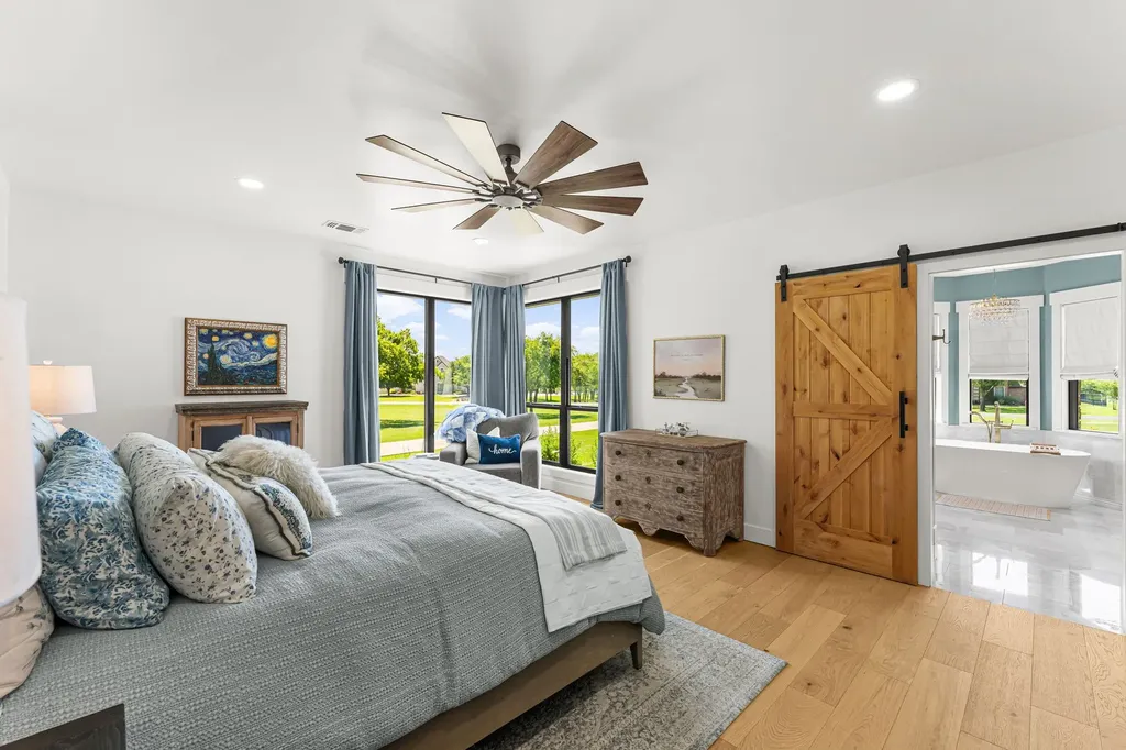 9900 Tantarra Drive Burleson TX 76028