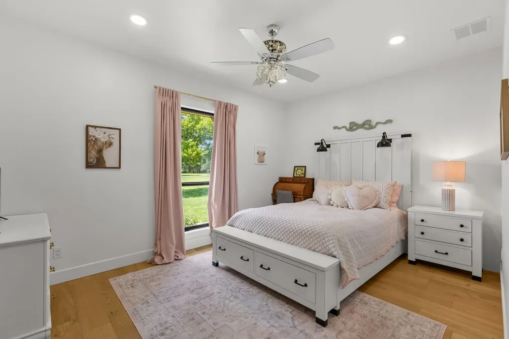 9900 Tantarra Drive Burleson TX 76028