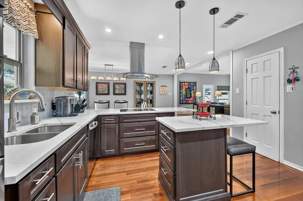 5406 Sapphire Court Arlington TX 76017