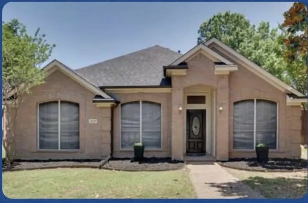 1237 Christopher Lane Lewisville TX 75077