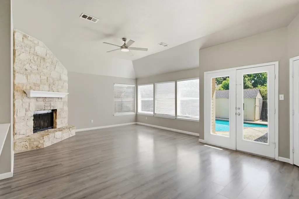 1237 Christopher Lane Lewisville TX 75077