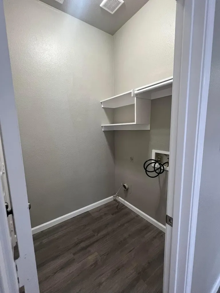1237 Christopher Lane Lewisville TX 75077