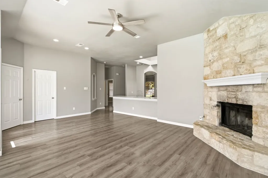 1237 Christopher Lane Lewisville TX 75077