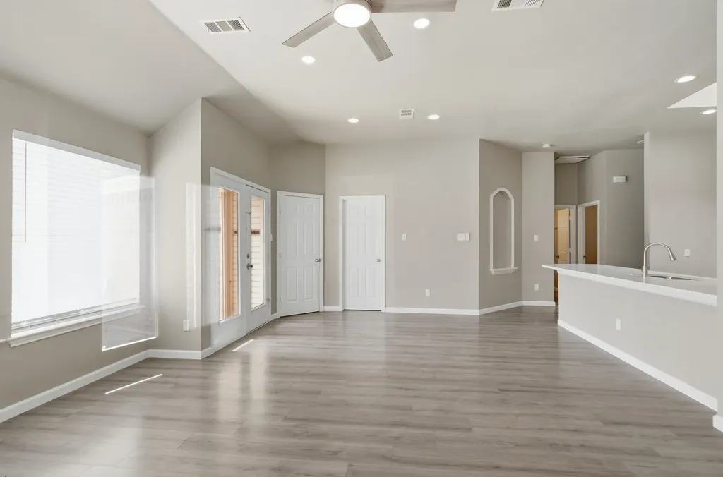 1237 Christopher Lane Lewisville TX 75077
