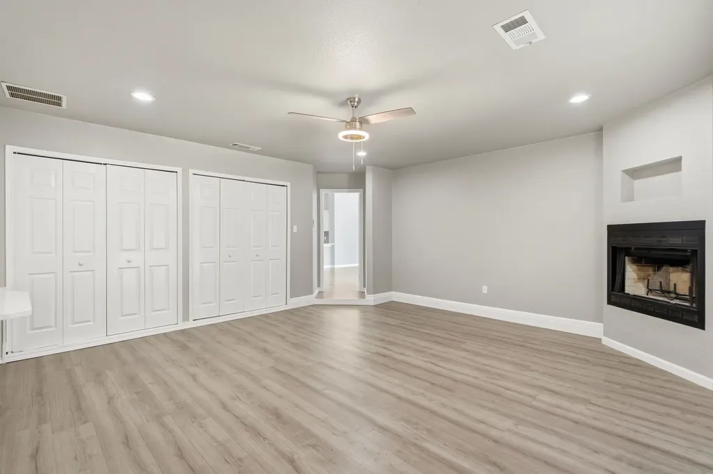 1237 Christopher Lane Lewisville TX 75077
