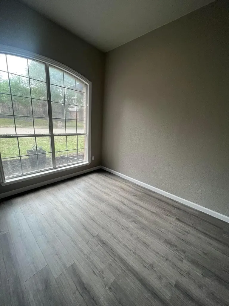 1237 Christopher Lane Lewisville TX 75077