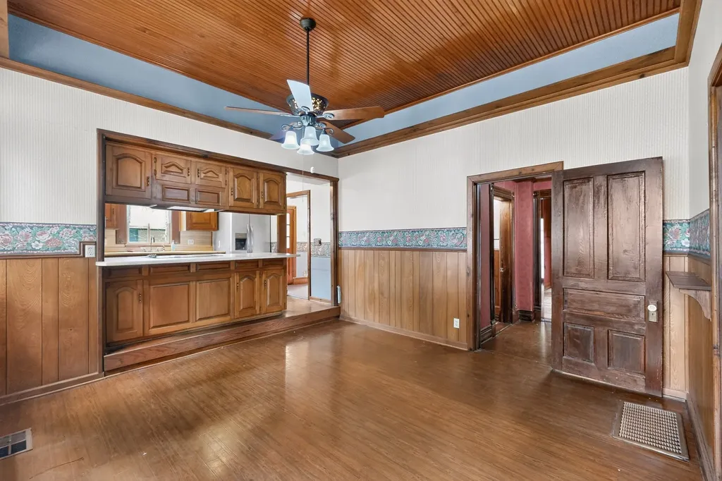 604 Johnson Street Terrell TX 75160