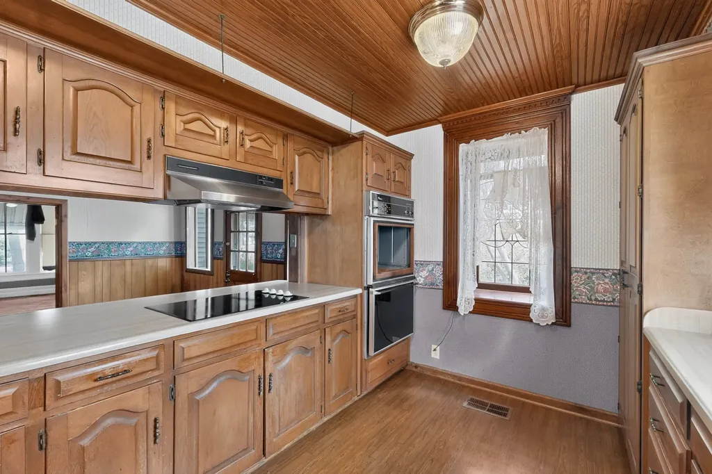 604 Johnson Street Terrell TX 75160
