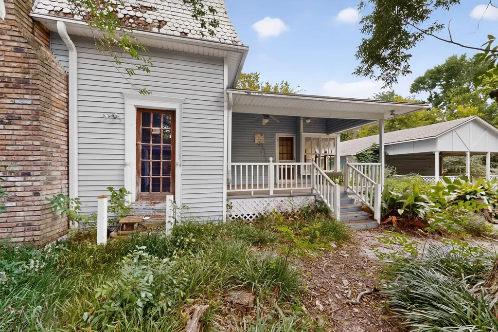 604 Johnson Street Terrell TX 75160