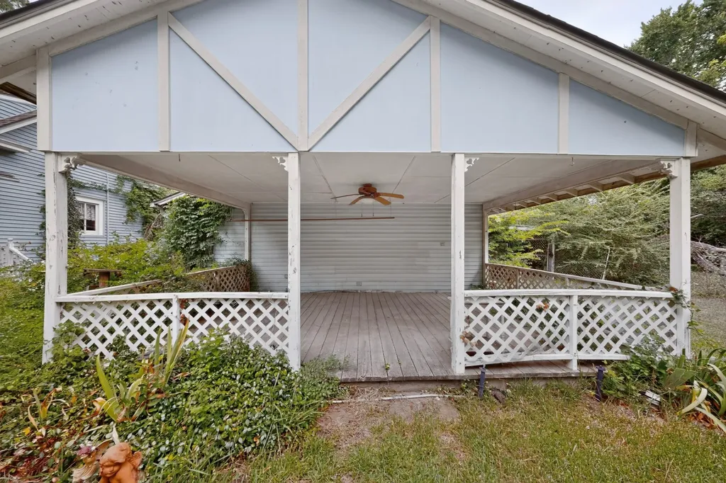 604 Johnson Street Terrell TX 75160