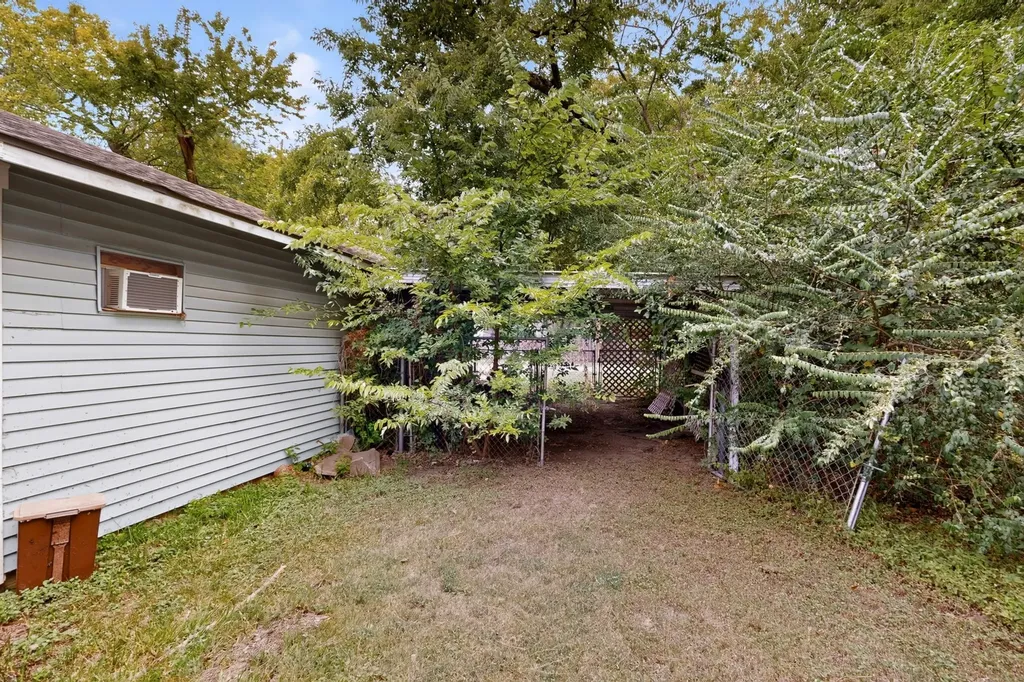 604 Johnson Street Terrell TX 75160