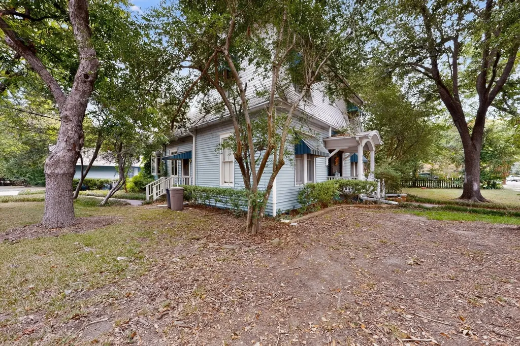 604 Johnson Street Terrell TX 75160