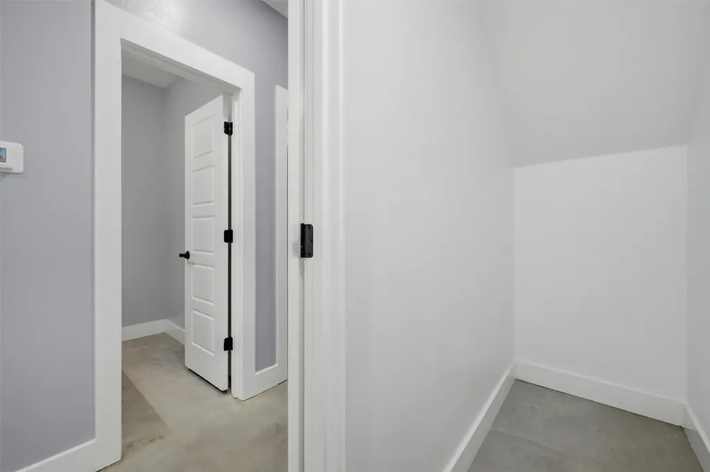 1315 S 5th Avenue Denison TX 75021