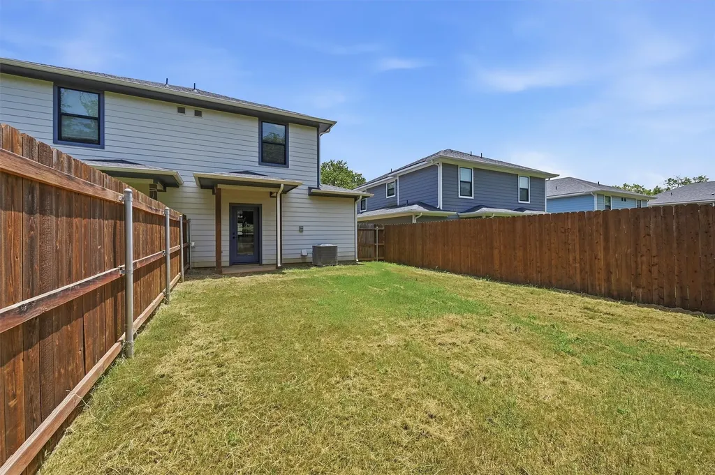 1315 S 5th Avenue Denison TX 75021